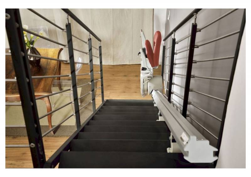 Monte-escalier Platinum Horizon Droit pour optimiser l'espace de votre domicile à Aix en Provence proche de Marseille